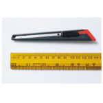 Snap-Off Utility Knife Box Cutter Paper Cutter S-9mm (Offer 1 + 1 Free) Snap-Off Utility Knife Box Cutter Paper Cutter S-9mm (Offer 1 + 1 Free)
