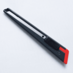 Snap-Off Utility Knife Box Cutter Paper Cutter S-9mm (Offer 1 + 1 Free) Snap-Off Utility Knife Box Cutter Paper Cutter S-9mm (Offer 1 + 1 Free)